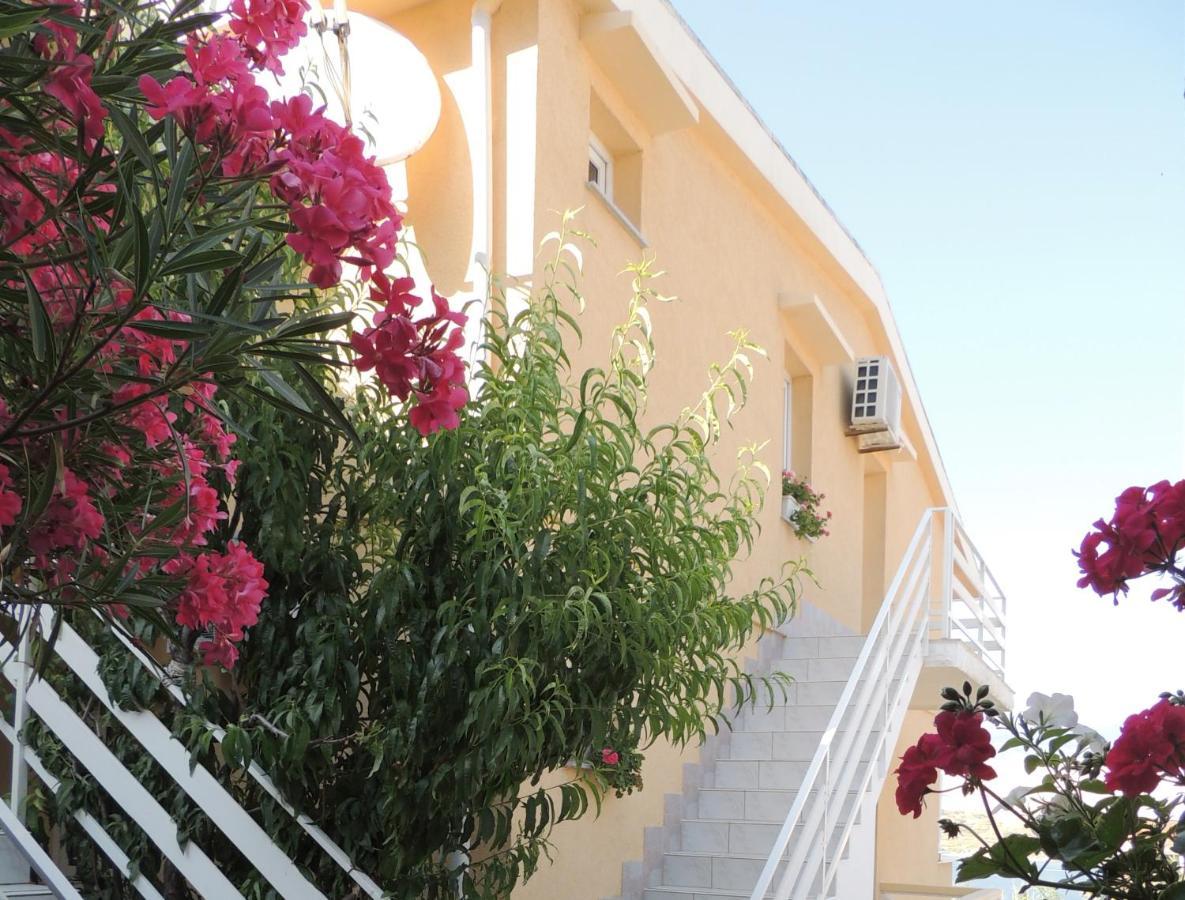 Apartman Husic Pag Town Exterior foto