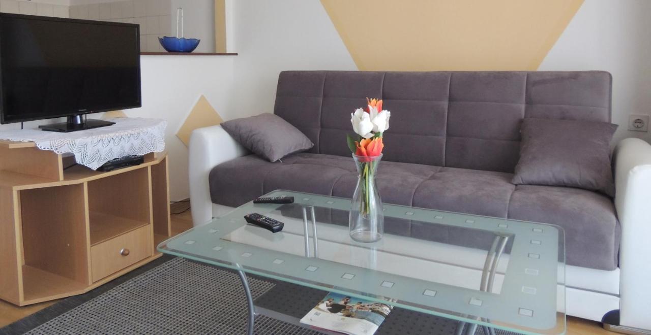 Apartman Husic Pag Town Exterior foto